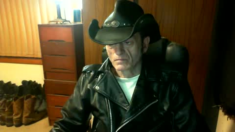 leathergreaser online show from 07/07/26, 07:23