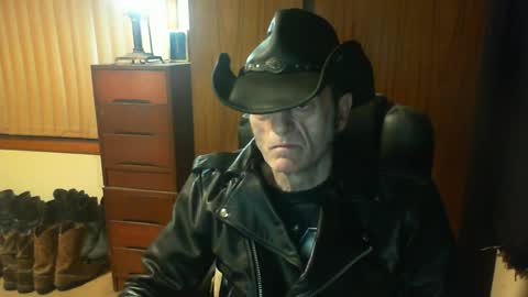 leathergreaser online show from 07/10/26, 08:07