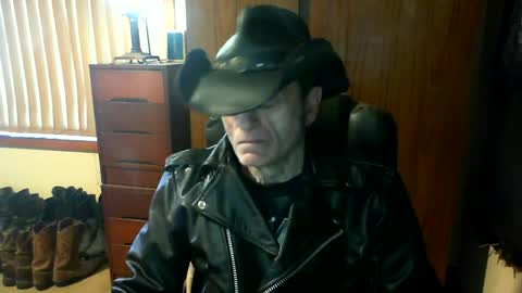 leathergreaser online show from 07/10/26, 11:07