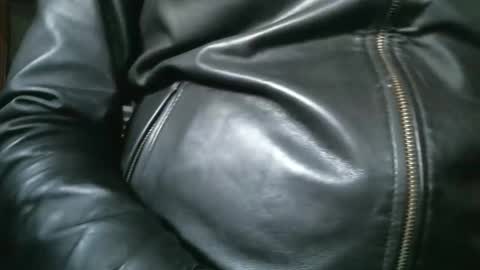 Leathermotocross online show from 10/14/25, 04:19