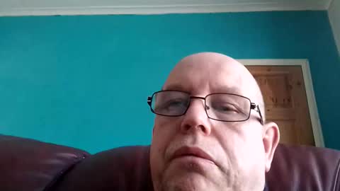 leatherpants68 online show from 04/19/26, 05:34