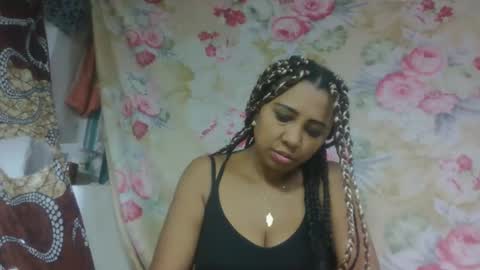 leatiana online show from 04/10/26, 08:30