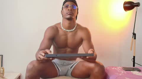Snapshot of lebron_black_ chatting on 05/14/26, 01:07 Lebron online show from 05/14/26, 01:07
