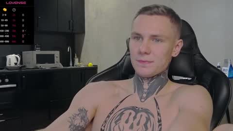 Snapshot of lechery_boy chatting on 12/10/24, 09:43 Lechery boy online show from 12/10/24, 09:43