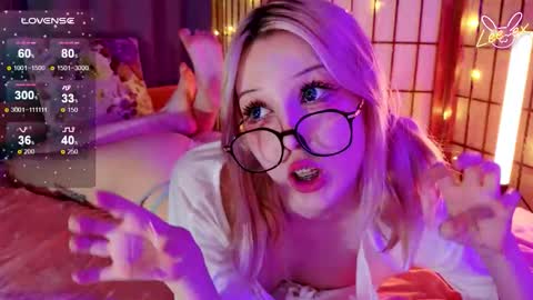 Lee ex online show from 10/19/25, 04:07