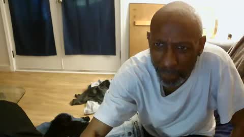 Snapshot of leeguy_hugedick chatting on 07/18/26, 08:45 Ebony DeafGuy online show from 07/18/26, 08:45