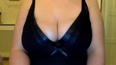 Leela Mae online show from 01/21/25, 08:43