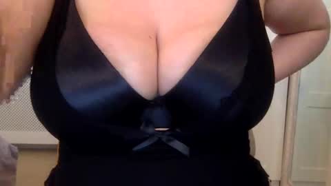 Leela Mae online show from 01/22/25, 03:07