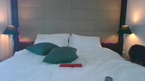 Leelou online show from 02/21/26, 12:33