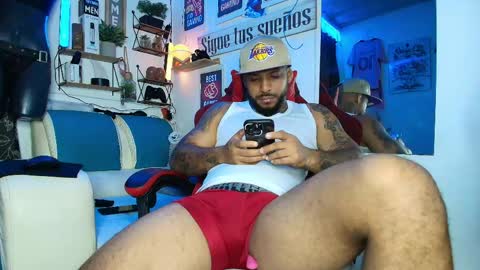 Snapshot of leenar_key chatting on 05/09/26, 01:49 leenar_key online show from 05/09/26, 01:49