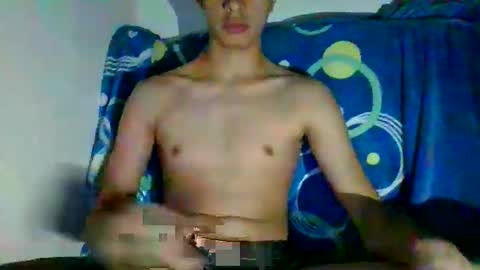 leesef2529 online show from 04/19/26, 07:27