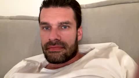 leexxx_69 online show from 04/28/26, 01:04
