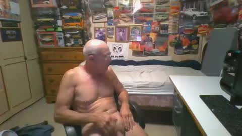 leezamm1132 online show from 04/24/26, 09:01