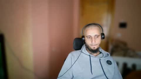 lefrenchiies online show from 11/20/25, 07:52