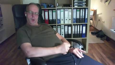 Dave online show from 10/16/25, 09:16