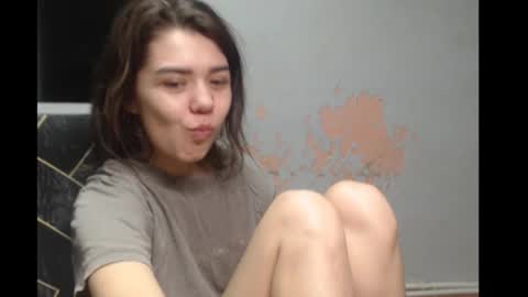 Liya online show from 12/18/25, 09:43