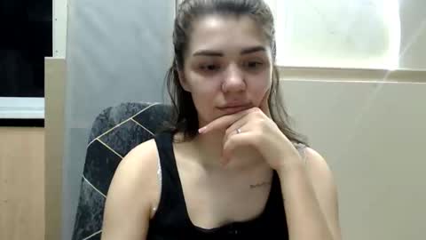 Liya online show from 04/15/26, 11:38