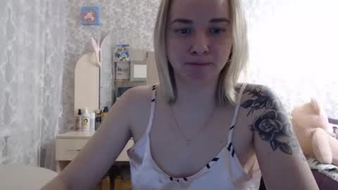 leggywily25 online show from 03/10/25, 06:12