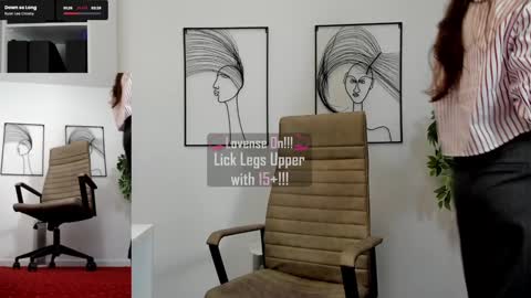 Snapshot of legswattitude chatting on 01/09/25, 12:41 Elle  online show from 01/09/25, 12:41
