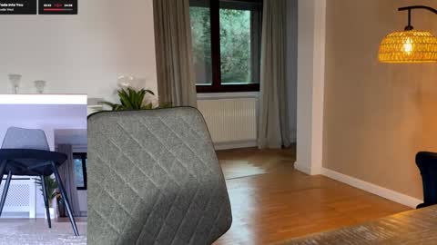 Elle  online show from 12/05/25, 01:31