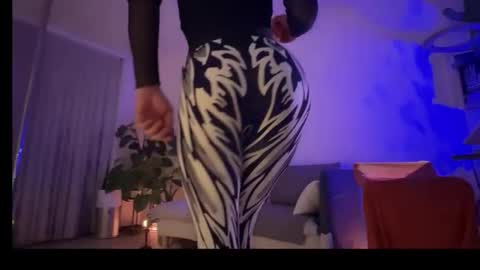 legsylegsinton online show from 12/17/25, 09:21