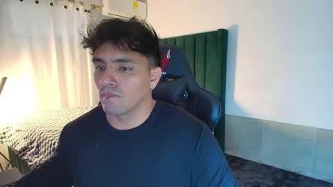  Lei  online show from 11/29/25, 06:44