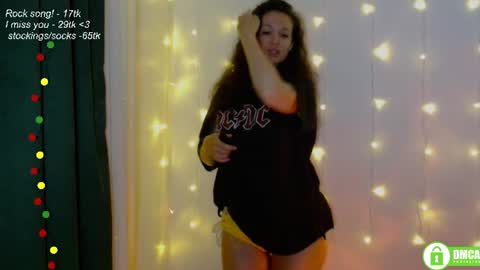 hey Im Leia and I love rock  online show from 06/26/26, 07:18