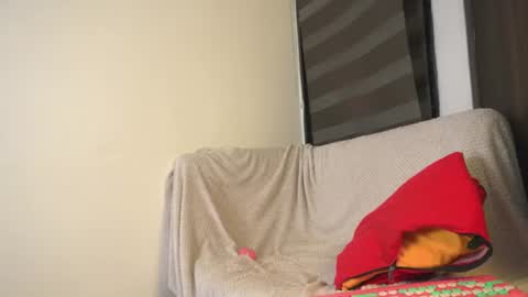 Snapshot of leiaah__ chatting on 06/21/26, 02:03 Leah online show from 06/21/26, 02:03