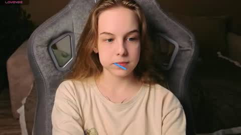 Snapshot of leiamurphy chatting on 06/14/26, 04:20 Leia online show from 06/14/26, 04:20