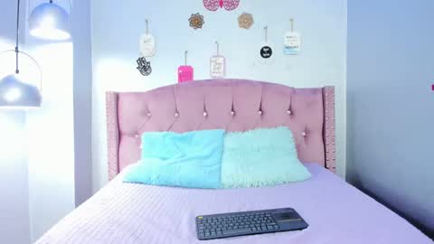 LEIGH ANGELS online show from 03/04/25, 08:38