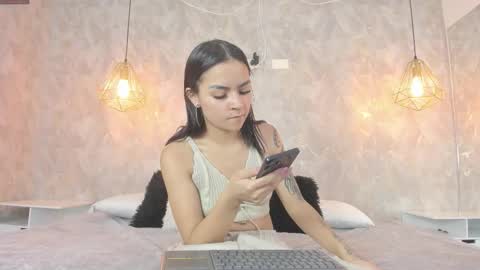 LEIGH ANGELS online show from 02/04/26, 08:58