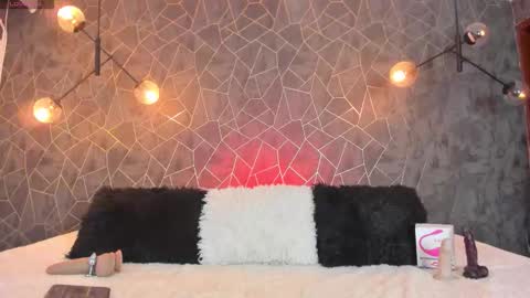 LEIGH ANGELS online show from 03/25/26, 09:43