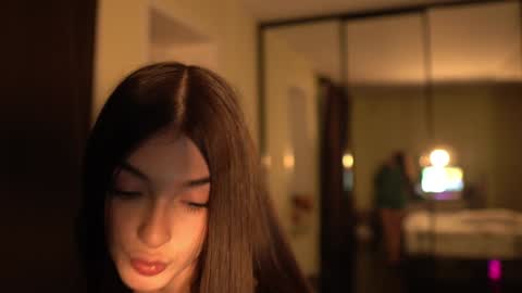 Snapshot of leila_4ever chatting on 12/16/24, 02:38 Leila online show from 12/16/24, 02:38