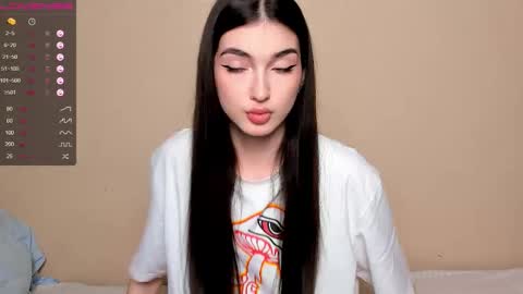 Leila online show from 03/06/26, 02:35