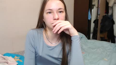 leila_bambi_ online show from 02/17/25, 03:58