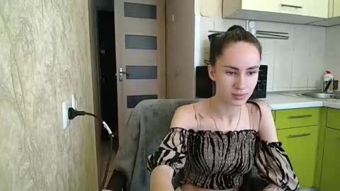 Leila online show from 09/20/25, 10:16