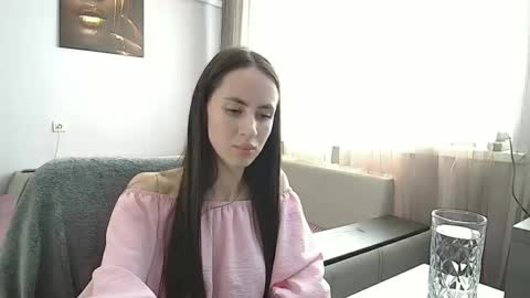 Leila online show from 09/22/25, 11:12