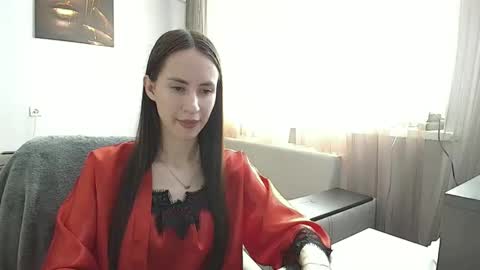 Leila online show from 09/27/25, 10:31