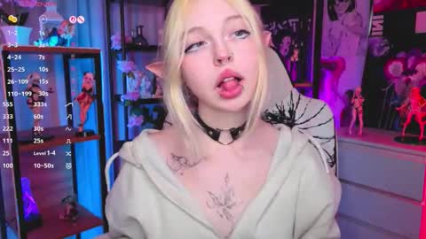 Leila online show from 11/01/25, 04:42