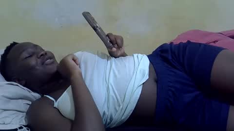 leilah_cute19 online show from 04/29/26, 12:20