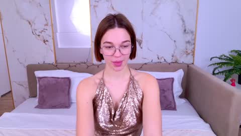 LeilaLawson online show from 12/19/24, 10:10