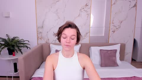 LeilaLawson online show from 12/26/24, 09:44