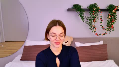 LeilaLawson online show from 02/07/25, 07:50