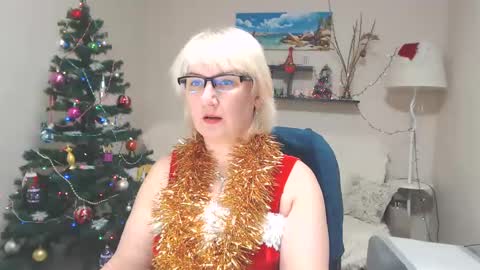 Leila Kinky online show from 12/25/24, 11:33