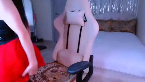 leilamurray online show from 03/06/25, 02:29