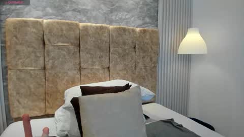 leilapons online show from 10/24/25, 09:00