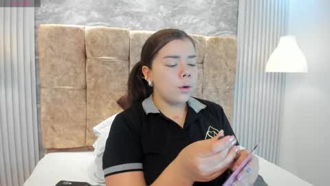 leilapons online show from 10/28/25, 04:42