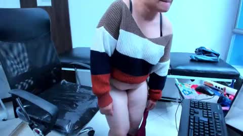 Leila online show from 04/18/26, 07:07