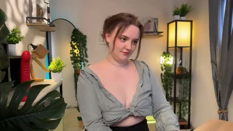 Lela online show from 04/04/26, 09:56