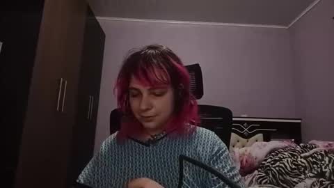 lelcomlal online show from 06/01/26, 04:58